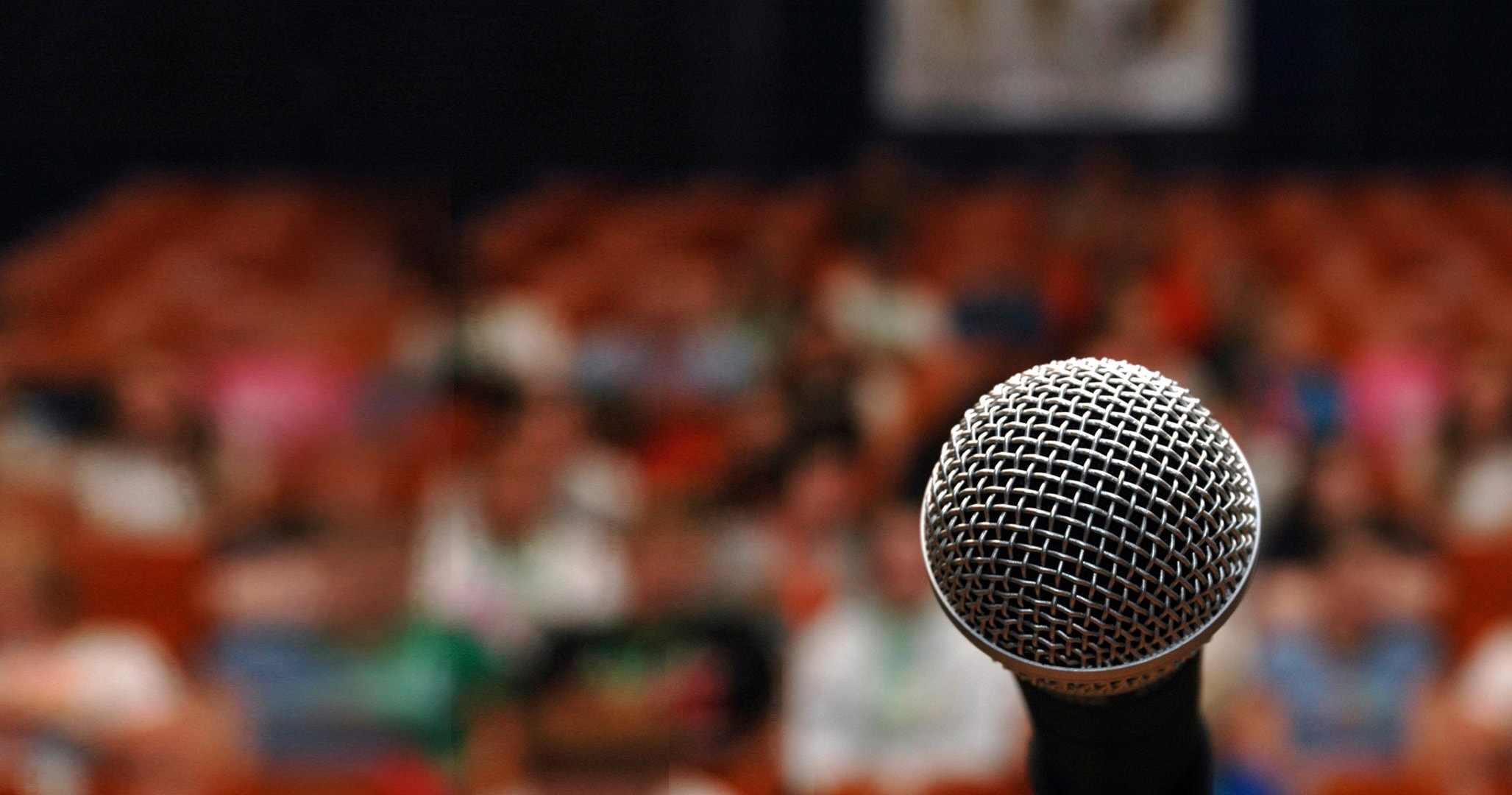 Do These 5 Things if You Want to Become a Public Speaker